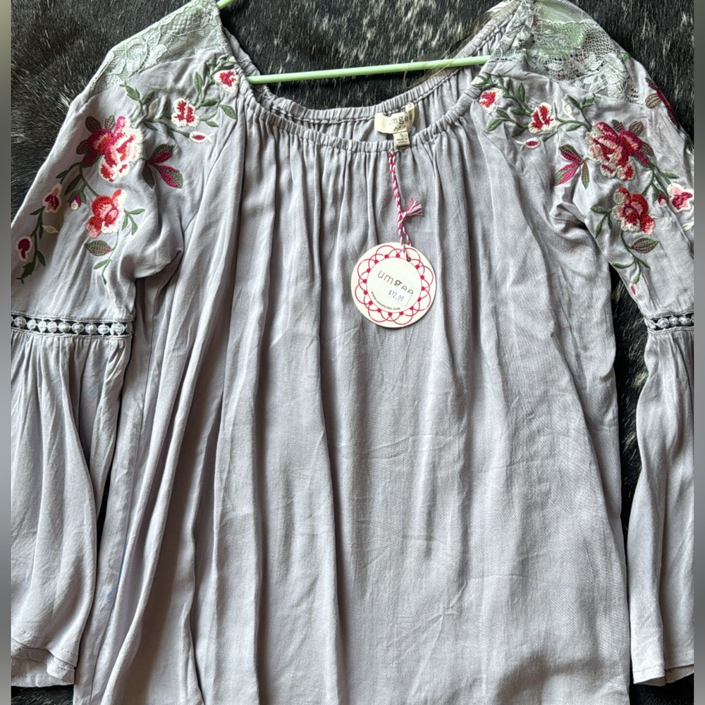 Cute blouse